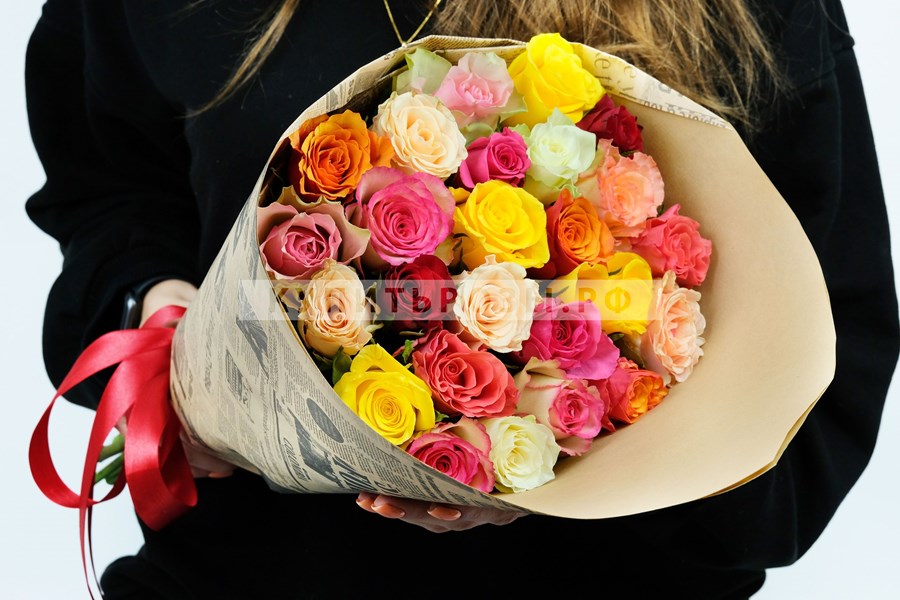 Букет роз 25 Радужных роз